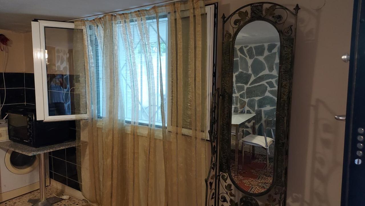 דירות ארטמידה Shley House 1 מראה חיצוני תמונה