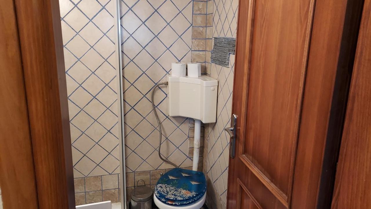 דירות ארטמידה Shley House 1 מראה חיצוני תמונה