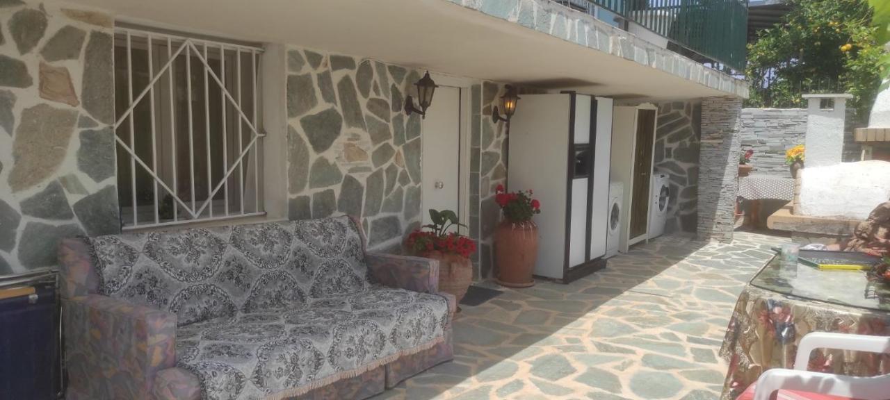 דירות ארטמידה Shley House 1 מראה חיצוני תמונה
